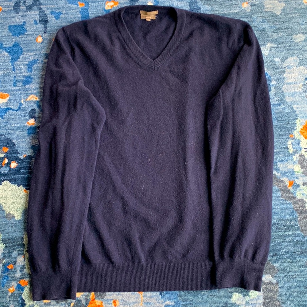 MANTOVANI STUDIO ITALIAN CASHMERE NAVY   V-NECK SWEATER